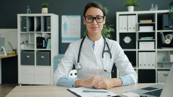 Top 5 raisons de consulter un expert-comptable pour médecins et bailleurs